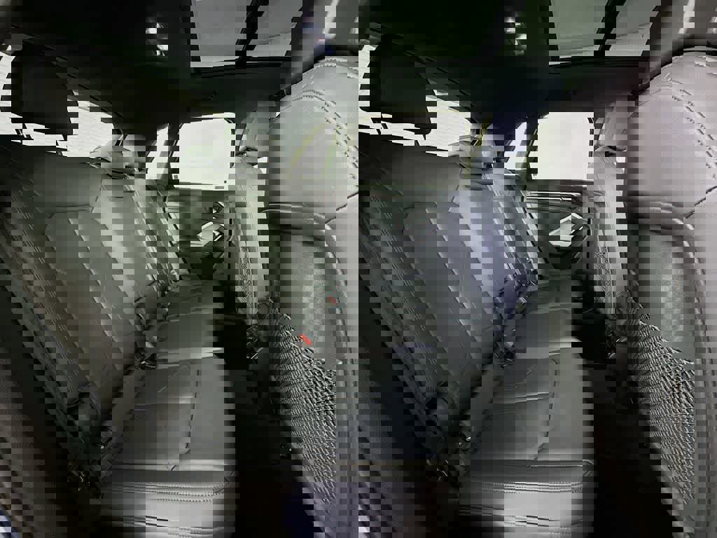 Used 2024 Audi Q3 2.0T Premium image 31