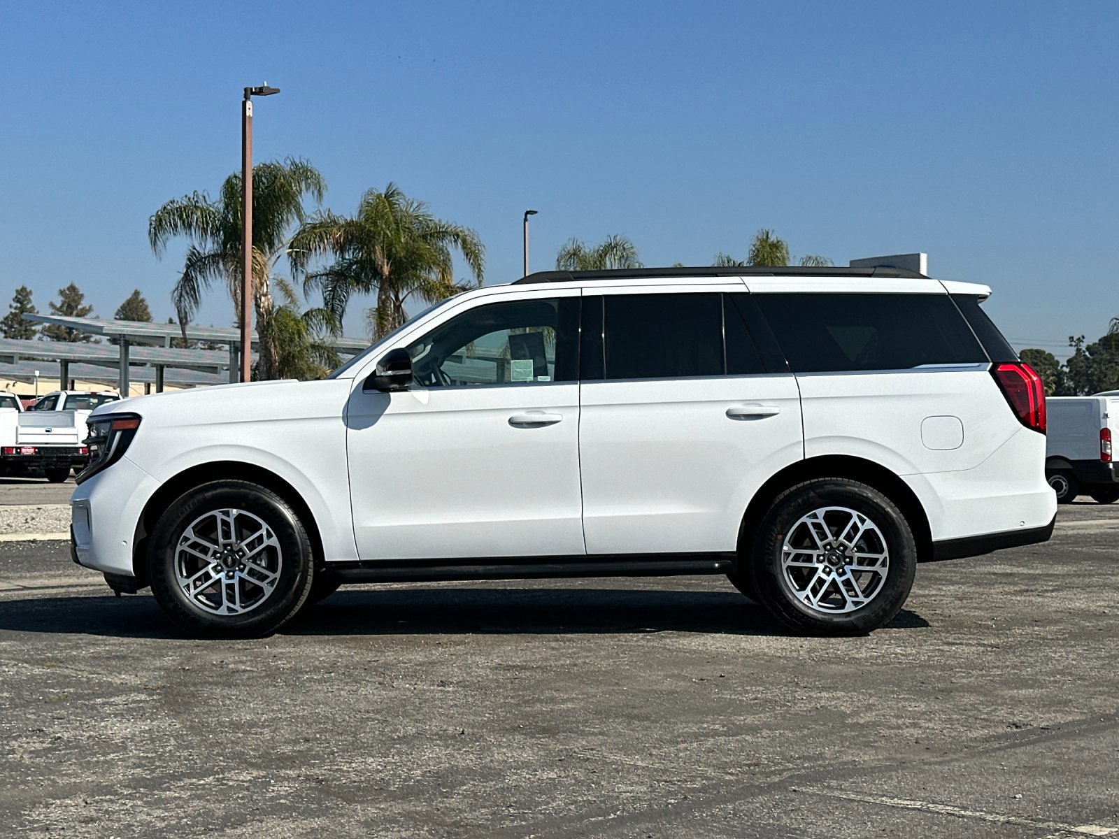 Certified 2025 Ford Expedition Active image 2