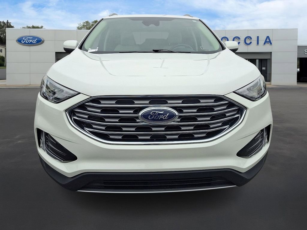 Certified 2022 Ford Edge SEL w/ Convenience Package image 2