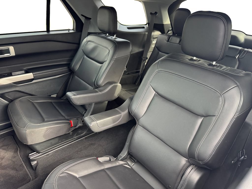 Certified 2023 Ford Explorer XLT w/ Equipment Group 202A RWD image 13