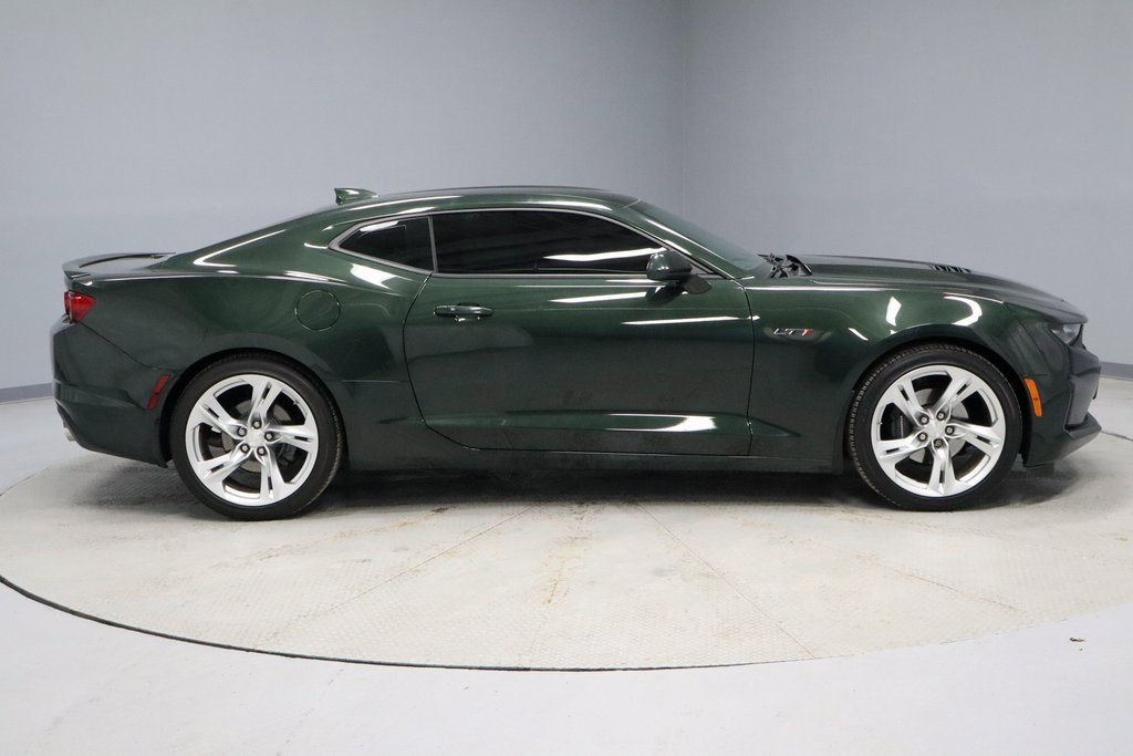 Used 2020 Chevrolet Camaro LT w/ Technology Package image 11