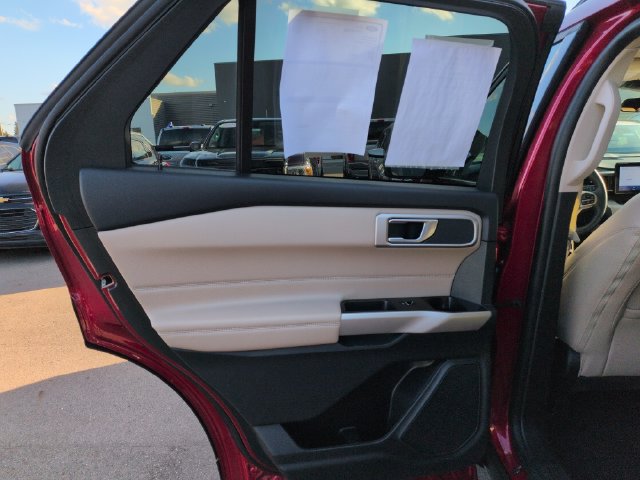 Certified 2023 Ford Explorer XLT w/ Equipment Group 202A AWD/4WD image 25