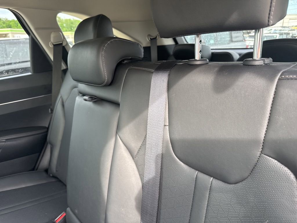 Used 2022 Kia Sorento S FWD image 31