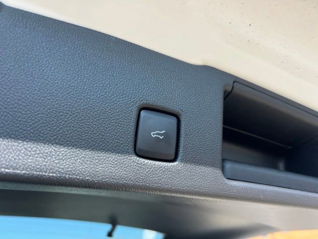 Certified 2023 Ford Escape Platinum AWD/4WD image 25