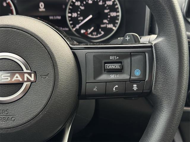 Used 2023 Nissan Rogue SV image 21