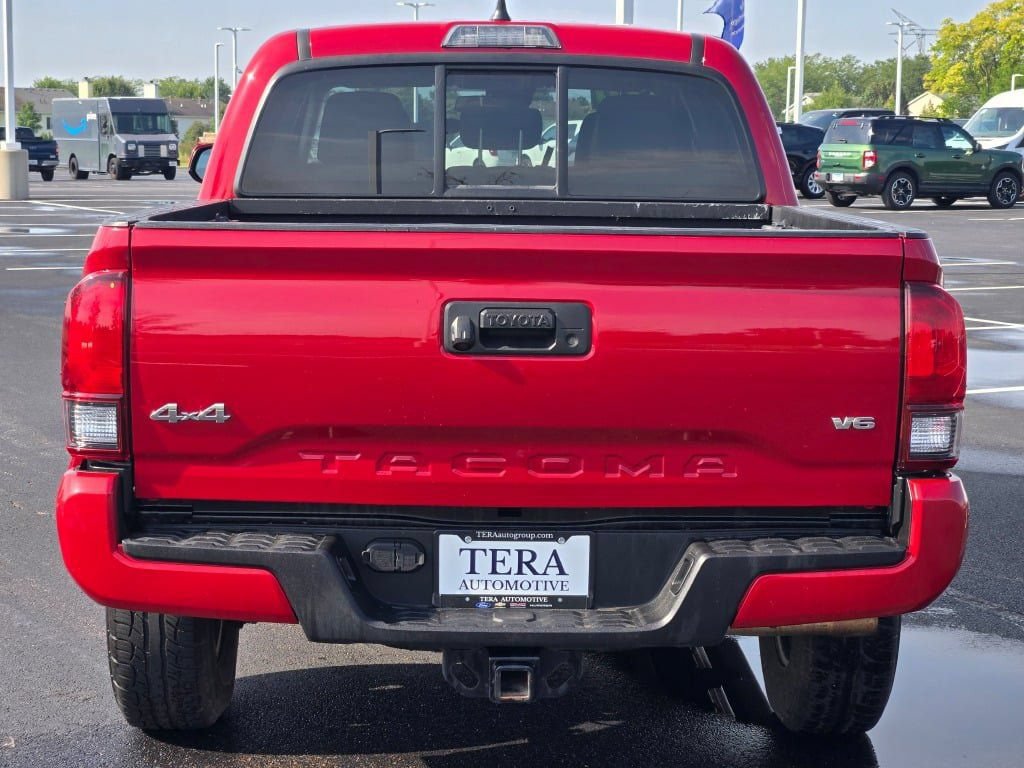 Used 2020 Toyota Tacoma SR AWD/4WD image 13