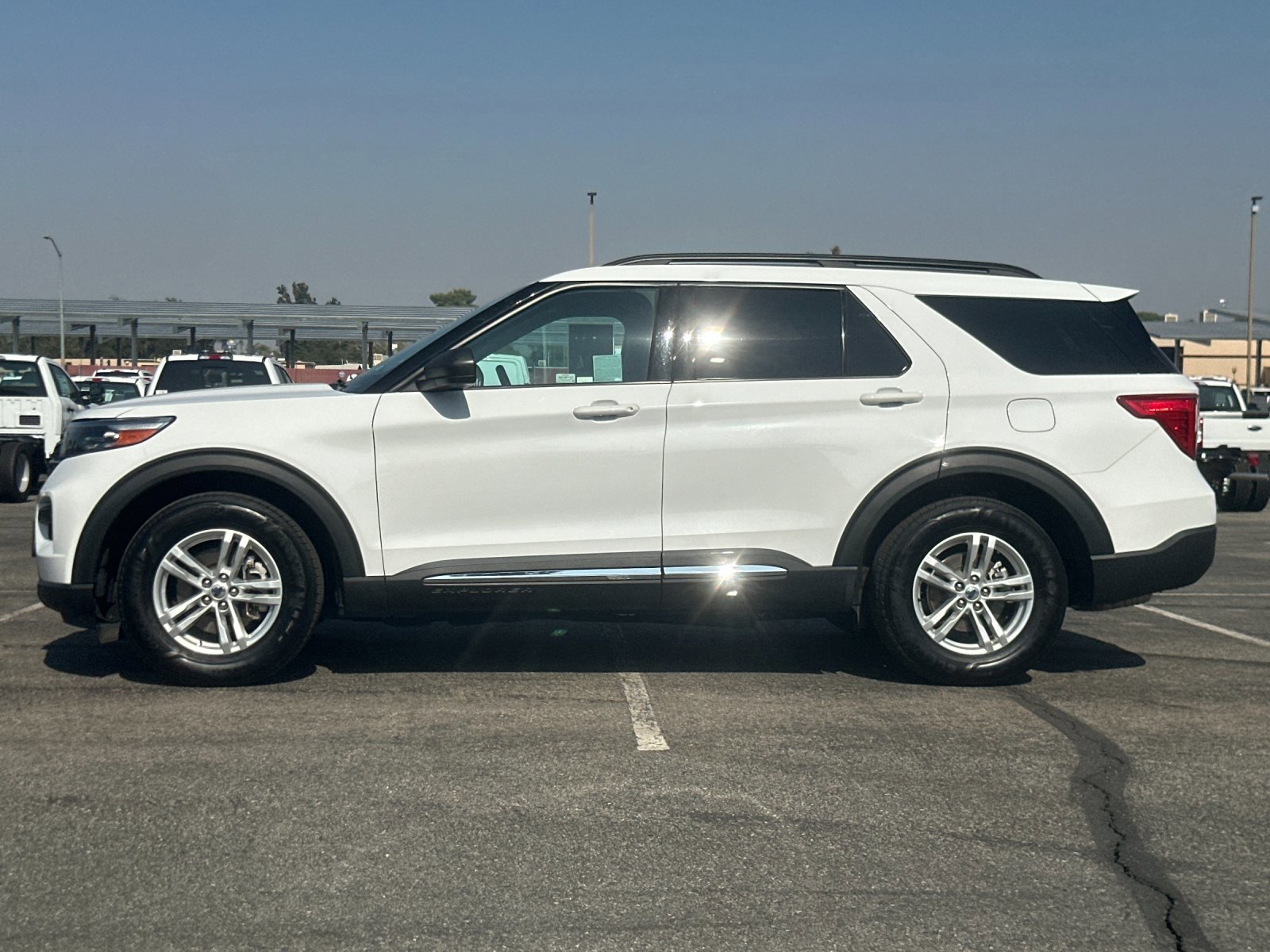 Certified 2022 Ford Explorer XLT w/ Class IV Trailer Tow Package image 2