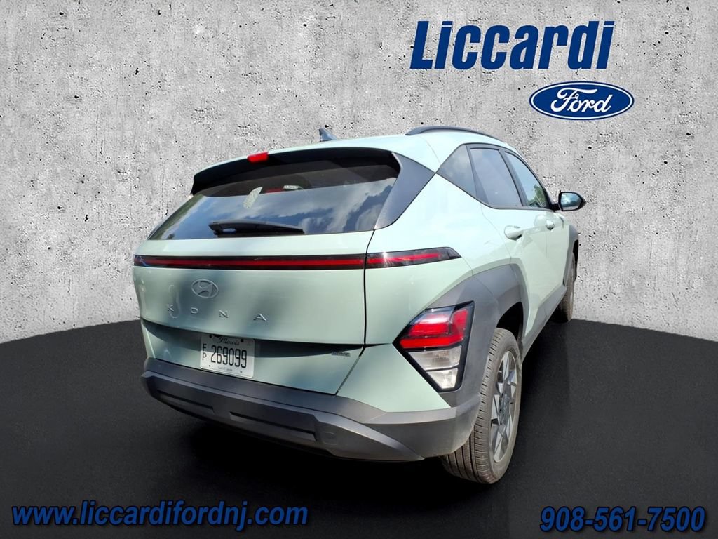 Used 2024 Hyundai Kona SEL AWD/4WD image 4