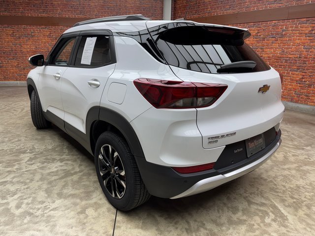 Used 2021 Chevrolet TrailBlazer LT w/ Driver Confidence Package image 3