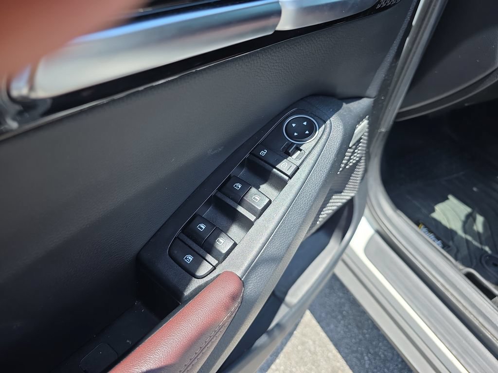 Used 2023 Kia Seltos SX w/ SX Sunroof Package AWD/4WD image 19
