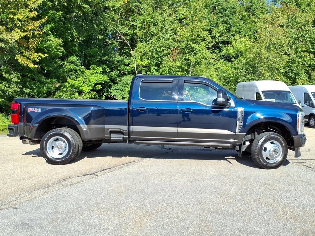 Certified 2025 Ford F350 King Ranch AWD/4WD image 3