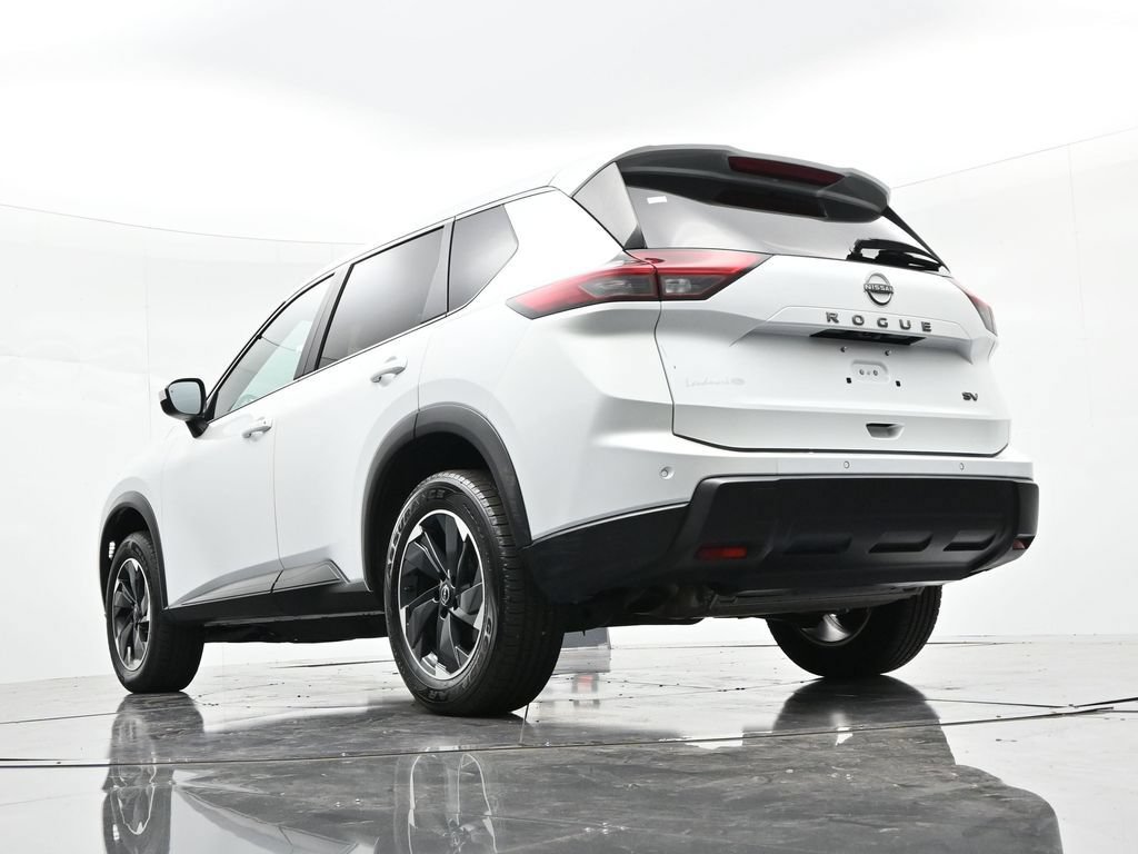 Used 2024 Nissan Rogue SV FWD image 23