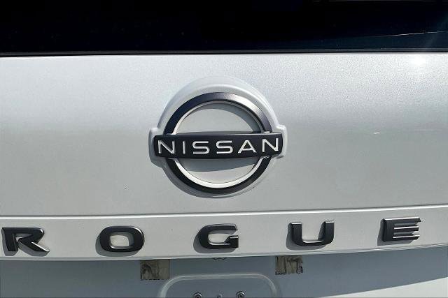 Used 2024 Nissan Rogue SV AWD/4WD image 8