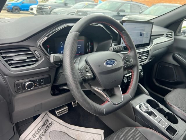 Certified 2024 Ford Escape ST-Line w/ Tech Pack #1 AWD/4WD image 6