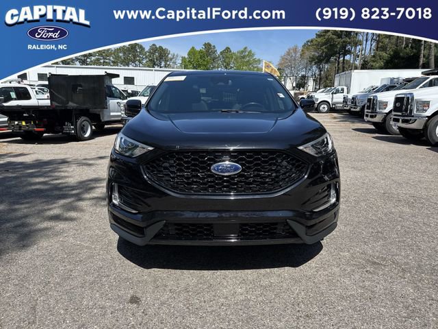 Certified 2022 Ford Edge ST-Line w/ Class II Trailer Tow Package image 9