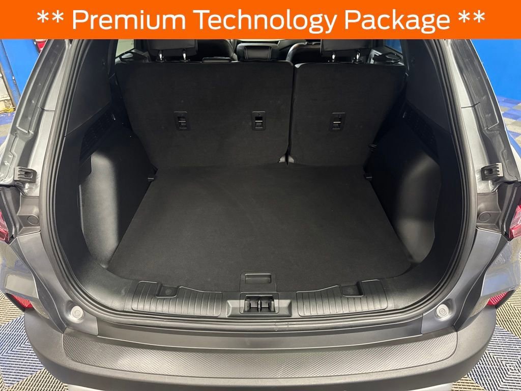Certified 2025 Ford Escape Platinum w/ Premium Technology Package image 17