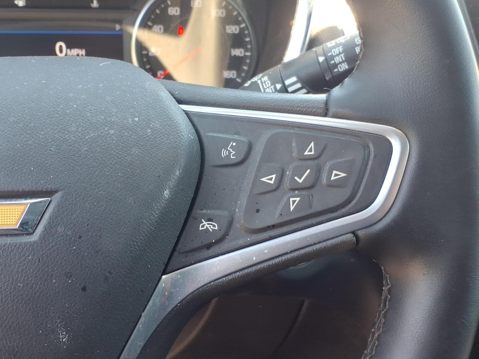 Used 2023 Chevrolet Equinox LT AWD/4WD image 24