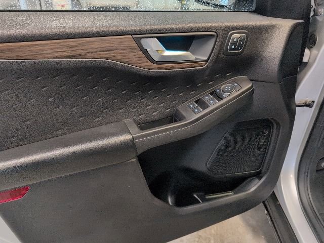 Certified 2020 Ford Escape Titanium image 15