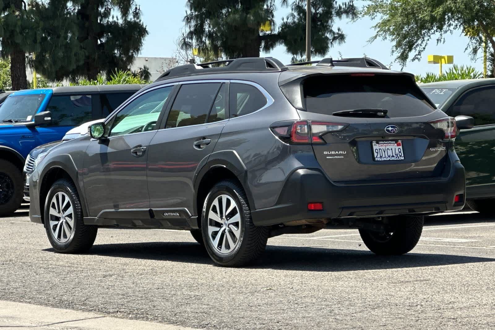 Used 2023 Subaru Outback Premium AWD/4WD image 6