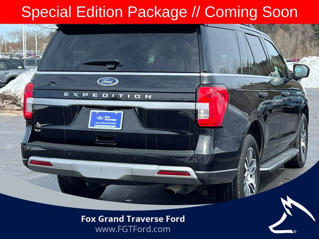 Certified 2023 Ford Expedition XLT image 3
