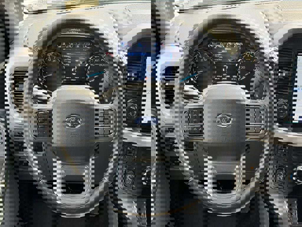 Certified 2022 Ford F150 XLT w/ Equipment Group 302A High image 32