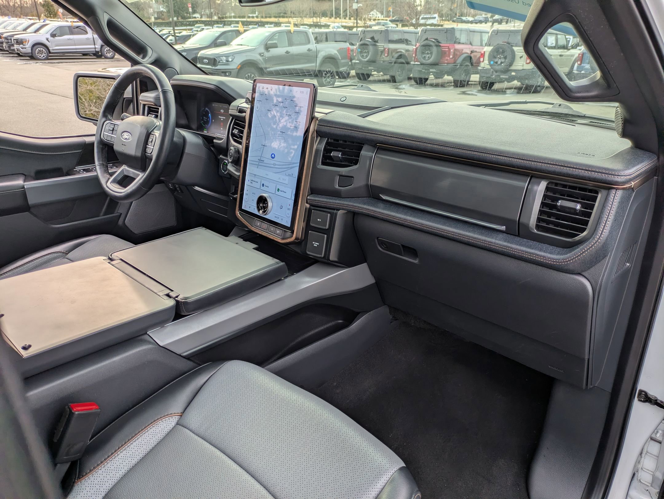 Certified 2024 Ford F150 Lightning Lariat image 43