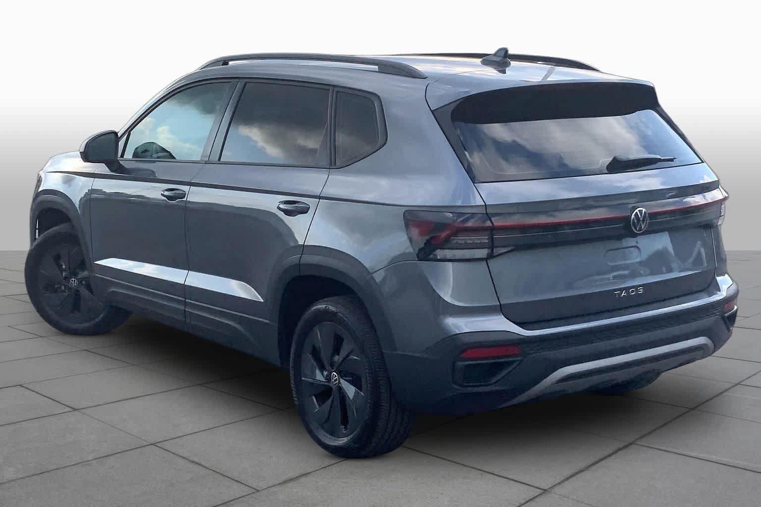 Used 2025 Volkswagen Taos S FWD image 11