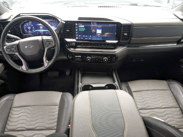 Used 2025 Chevrolet Silverado 2500 ZR2 w/ Technology Package AWD/4WD image 15