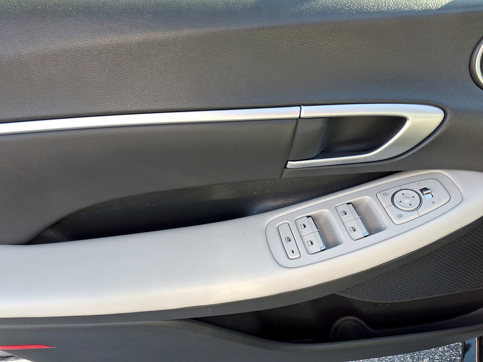 Used 2024 Hyundai Sonata SEL FWD image 11