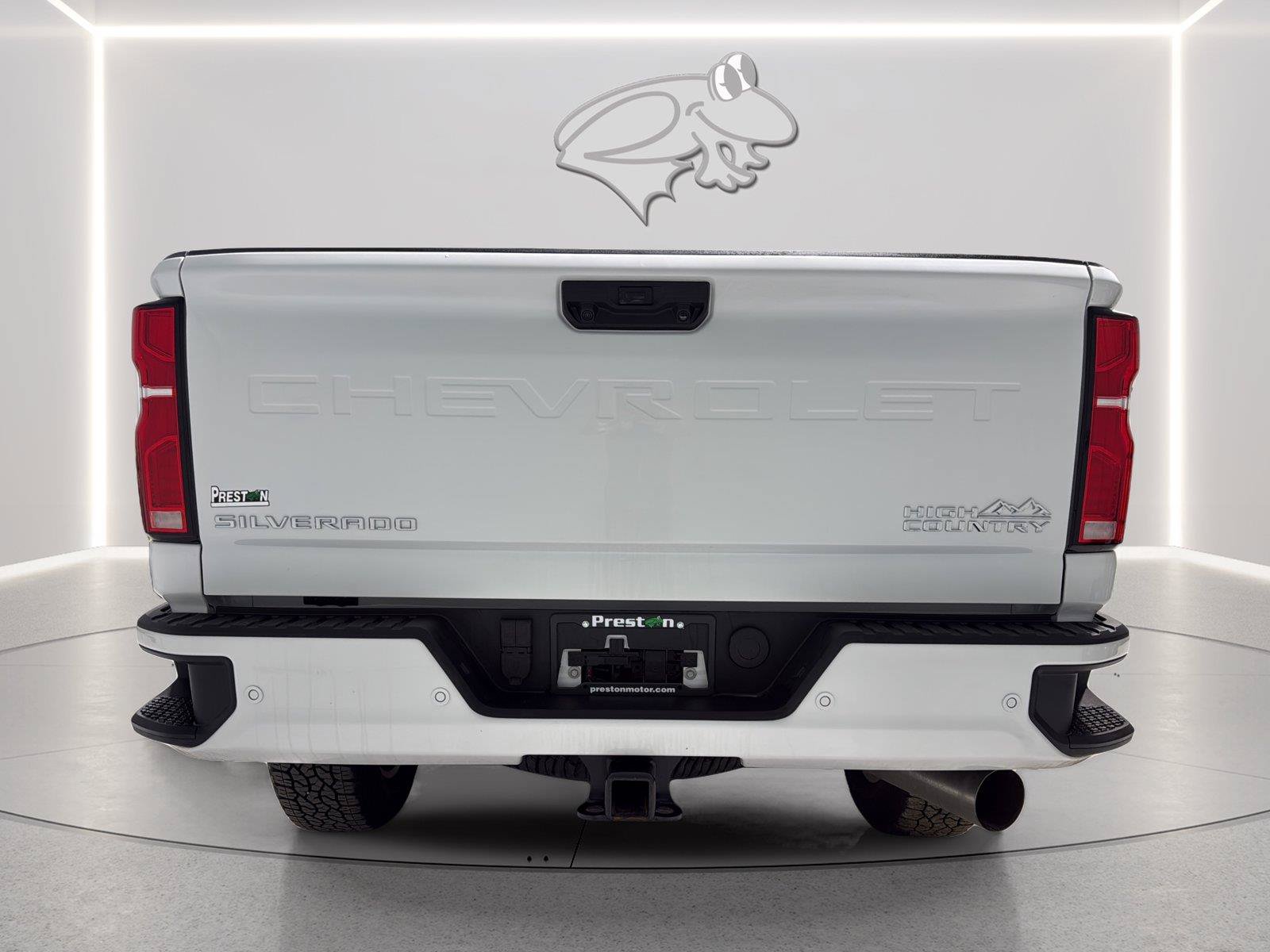 Used 2026 Chevrolet Silverado 2500 High Country w/ Technology Package AWD/4WD image 5