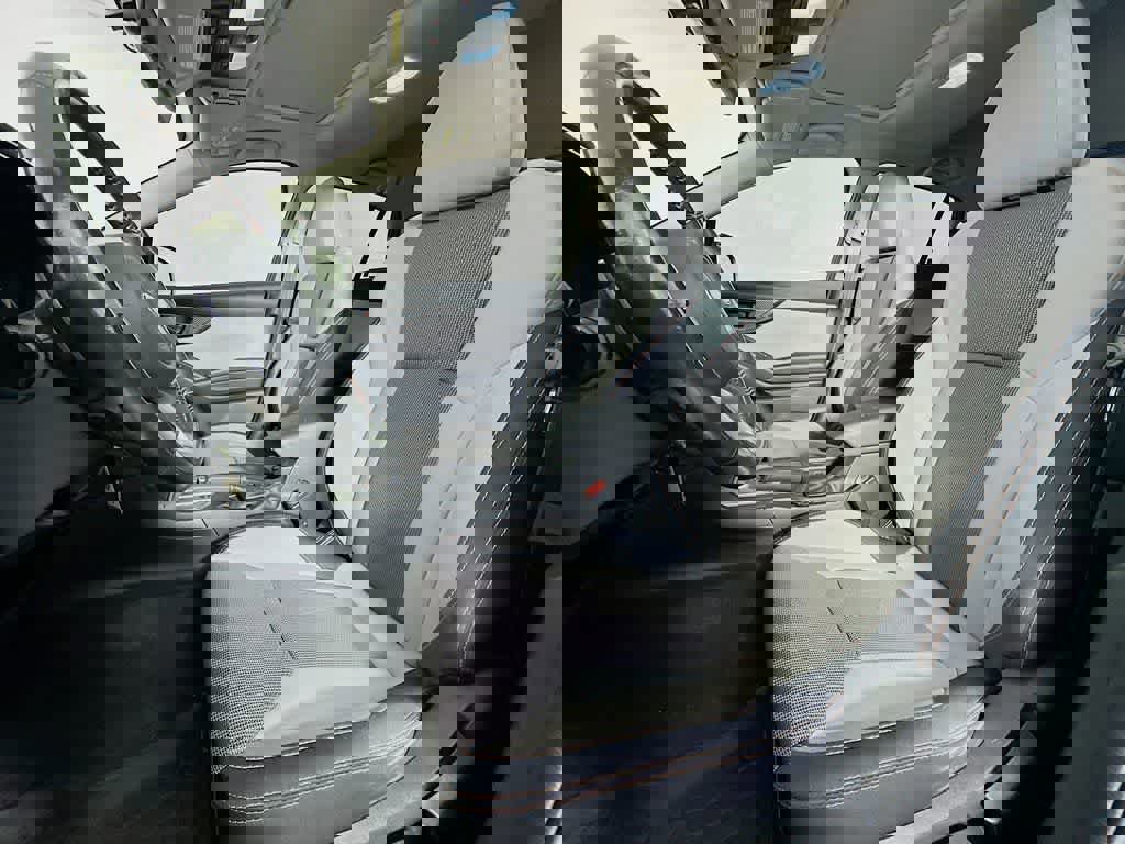 Used 2019 Subaru Crosstrek 2.0i Premium image 15