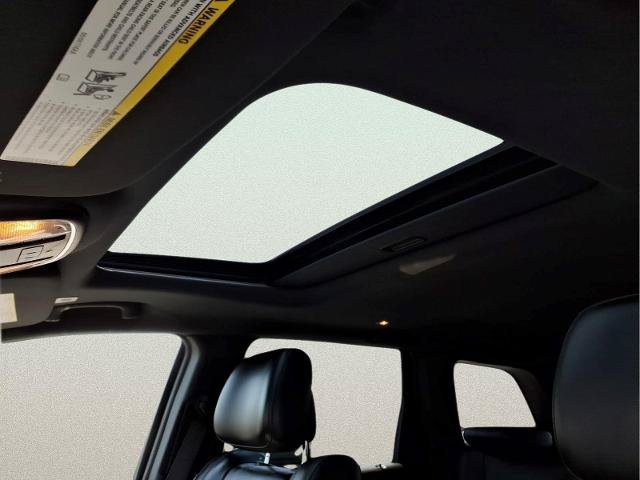 Used 2022 Jeep Grand Cherokee Limited AWD/4WD image 14