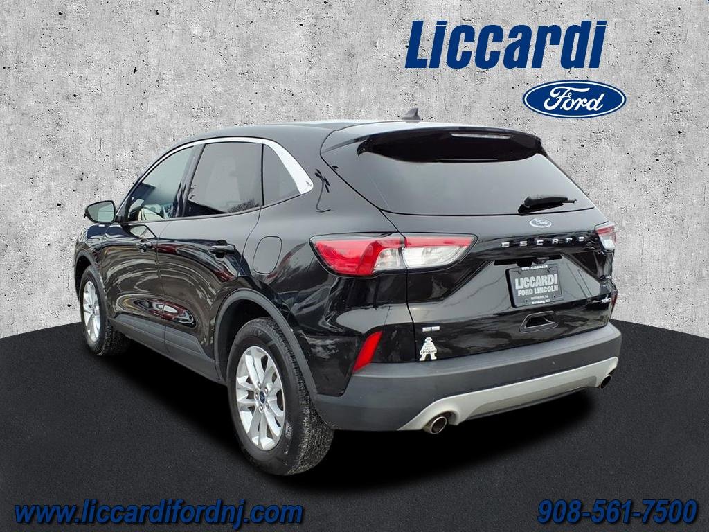 Certified 2020 Ford Escape SE image 4