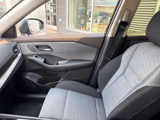 Used 2023 Nissan Rogue SV AWD/4WD image 25