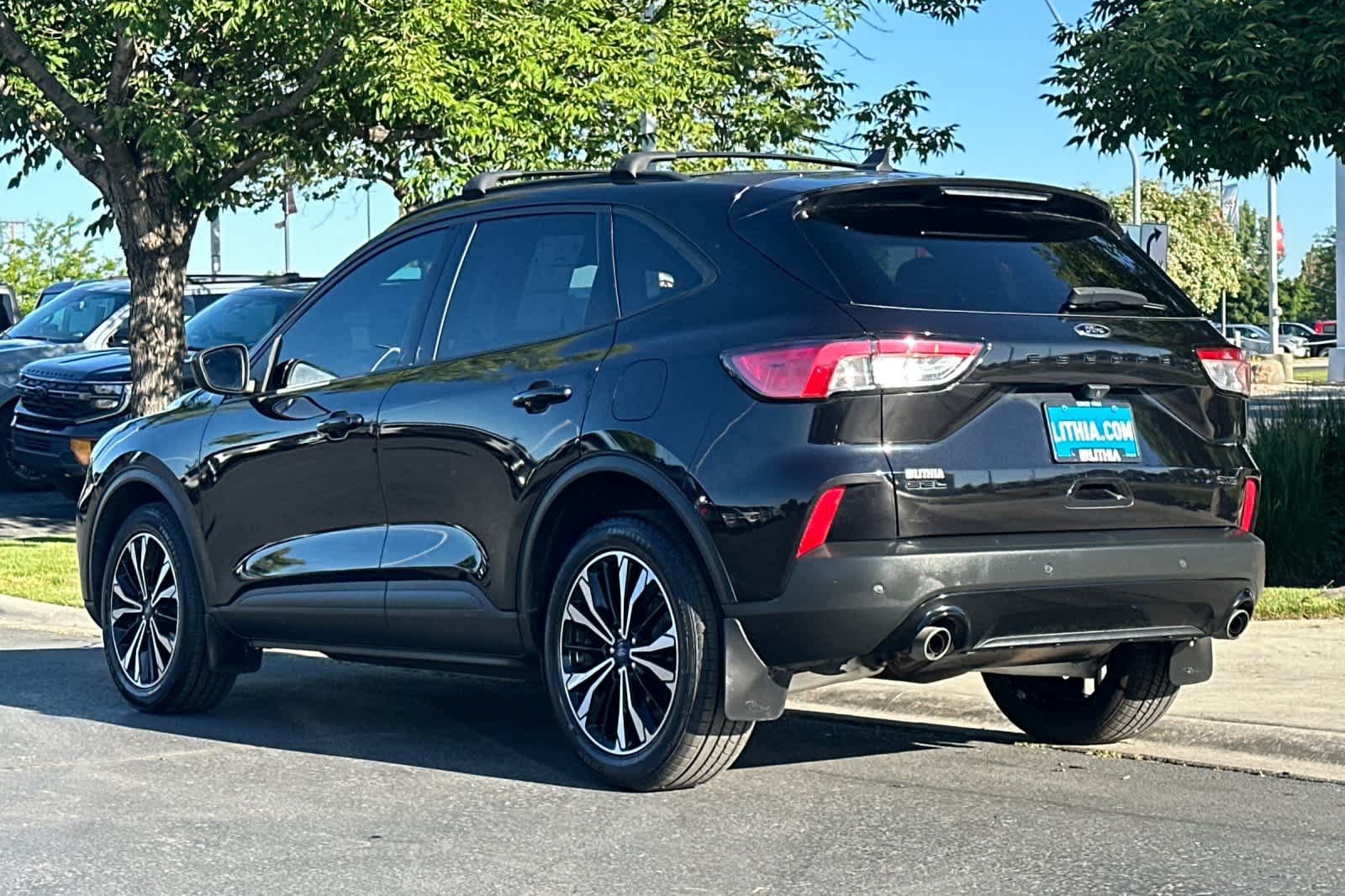 Certified 2022 Ford Escape SEL w/ SEL Stealth AWD Package image 6