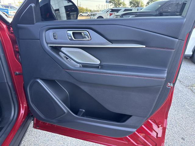 Certified 2025 Ford Explorer ST AWD/4WD image 24