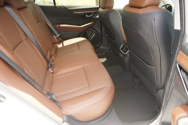 Used 2021 Subaru Outback Touring w/ Popular Package #2 AWD/4WD image 16