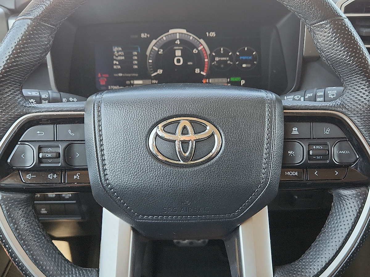 Used 2024 Toyota Sequoia SR5 w/ SR5 Premium Package AWD/4WD image 11