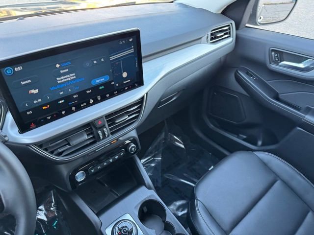 Certified 2023 Ford Escape Platinum AWD/4WD image 23