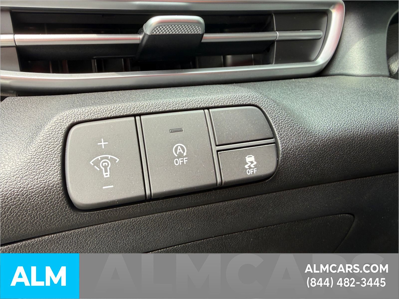 Used 2025 Hyundai Elantra SE image 20