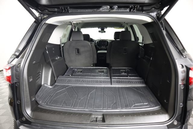 Used 2020 Chevrolet Traverse LT w/ Driver Confidence II Package AWD/4WD image 56