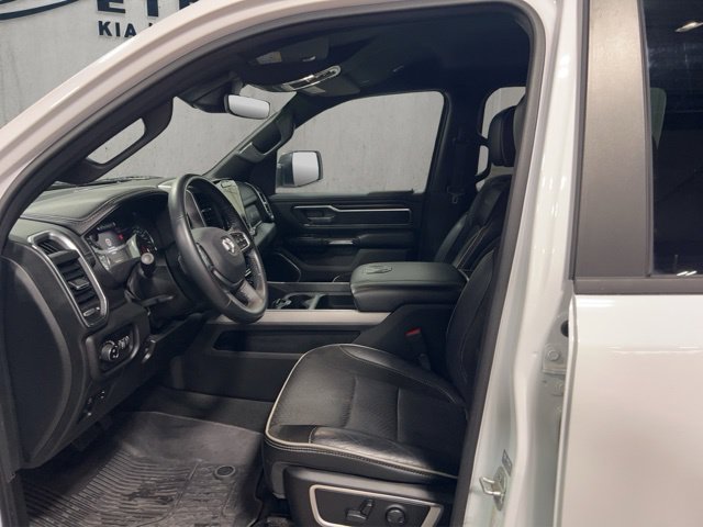 Used 2024 RAM 1500 Laramie AWD/4WD image 8