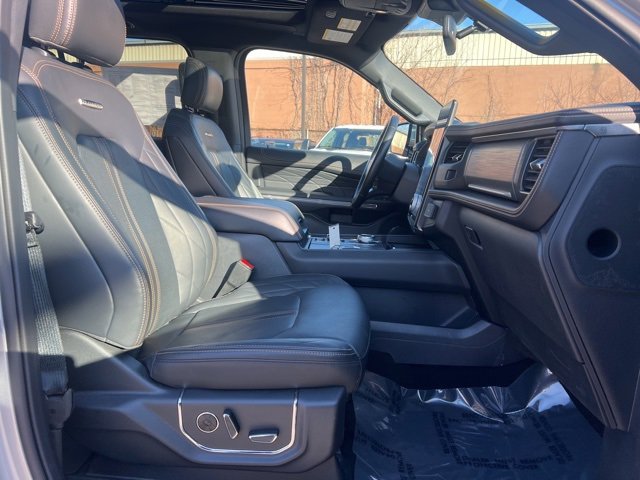 Certified 2024 Ford Expedition Platinum image 10