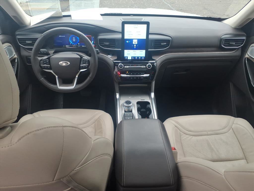 Certified 2023 Ford Explorer Platinum w/ Technology Package image 11