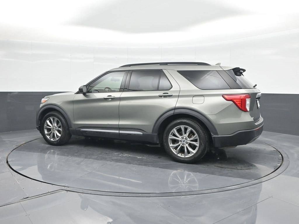 Certified 2020 Ford Explorer XLT w/ Equipment Group 202A image 28