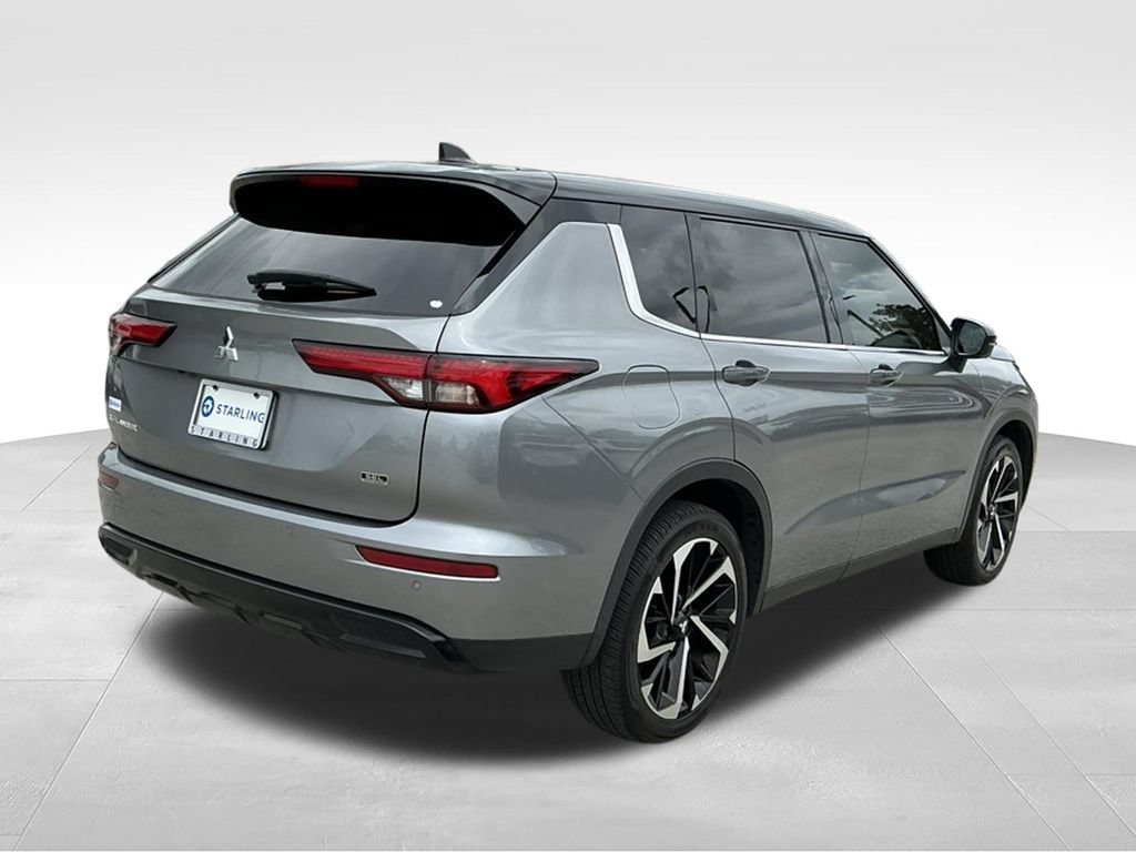 Used 2023 Mitsubishi Outlander SEL FWD image 8