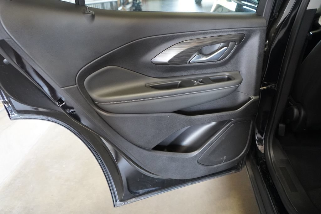 Used 2024 GMC Terrain SLE AWD/4WD image 28