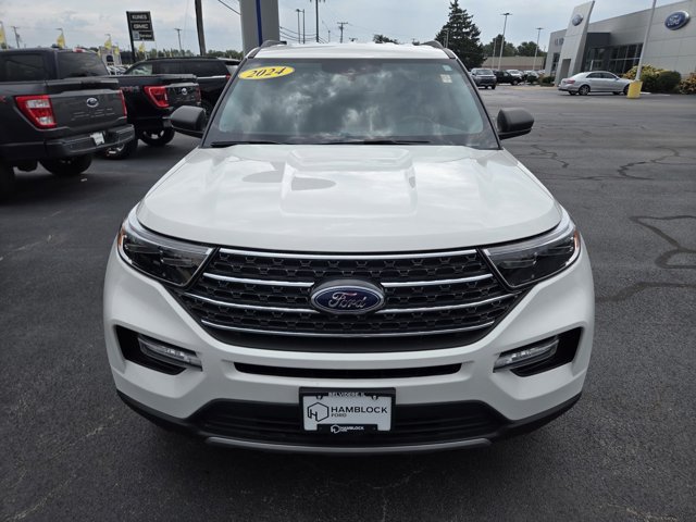 Certified 2024 Ford Explorer XLT w/ Equipment Group 202A AWD/4WD image 3