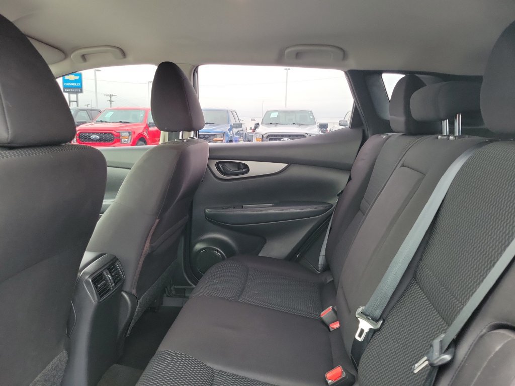Used 2020 Nissan Rogue Sport S w/ Appearance Package AWD/4WD image 14