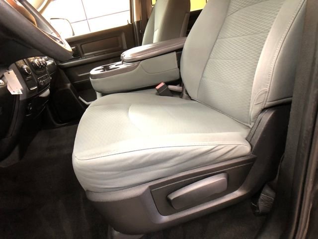 Used 2018 RAM 2500 Tradesman w/ Chrome Appearance Group image 11